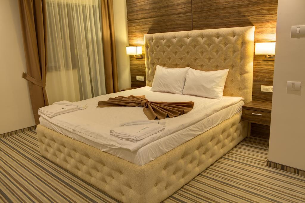 Allegria Hotel Alba Iulia Bagian luar foto