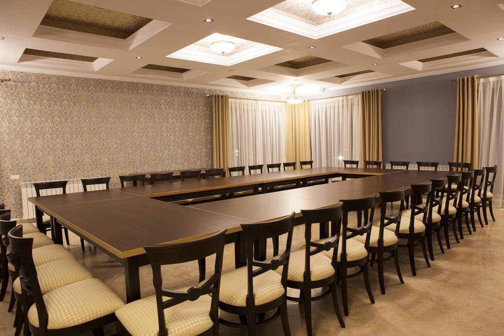 Allegria Hotel Alba Iulia Bagian luar foto