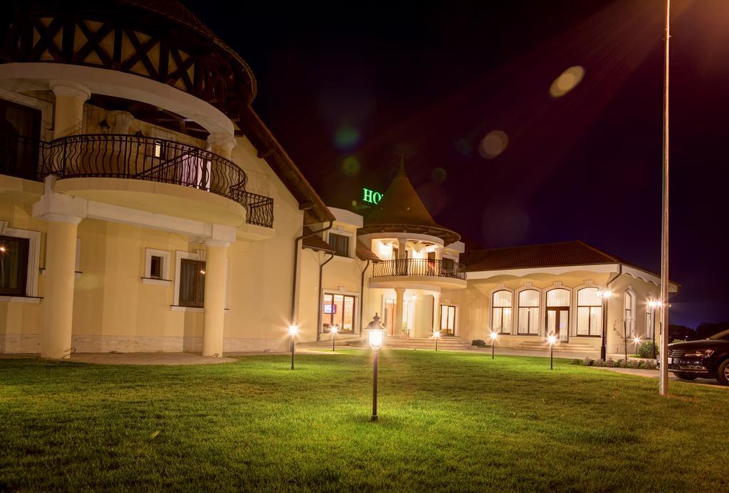 Allegria Hotel Alba Iulia Bagian luar foto