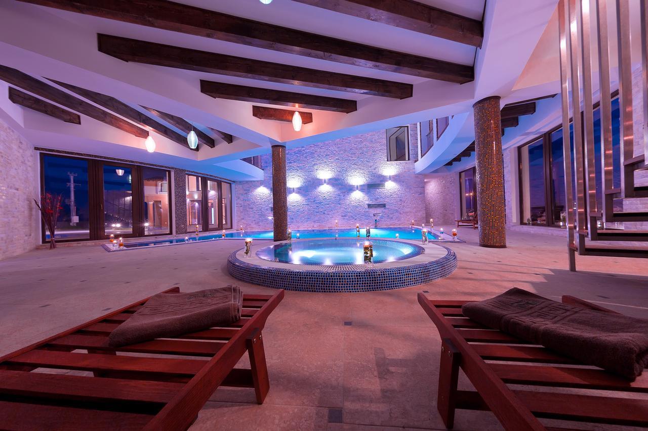 Allegria Hotel Alba Iulia Bagian luar foto