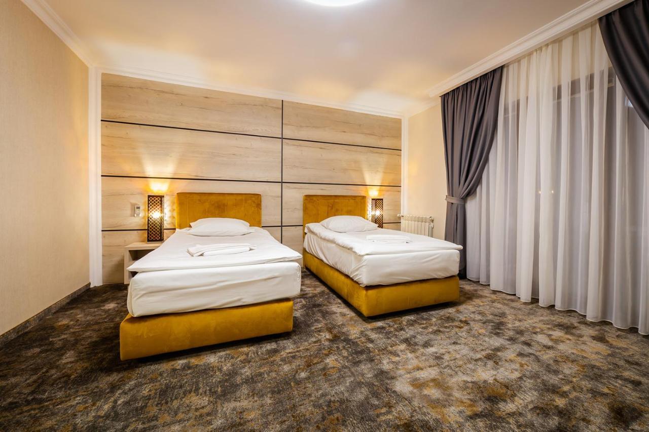 Allegria Hotel Alba Iulia Bagian luar foto